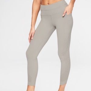 Athleta Stash Pocket Chakra 7/8 Tight - Grey